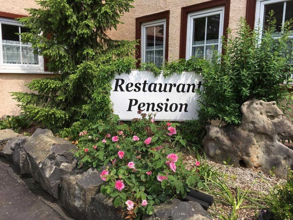 Zum Weissen Ross Hotel Nidda Exterior photo