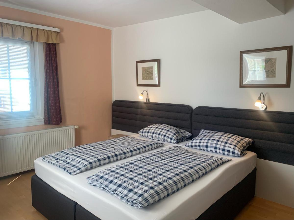 Zum Weissen Ross Hotel Nidda Exterior photo